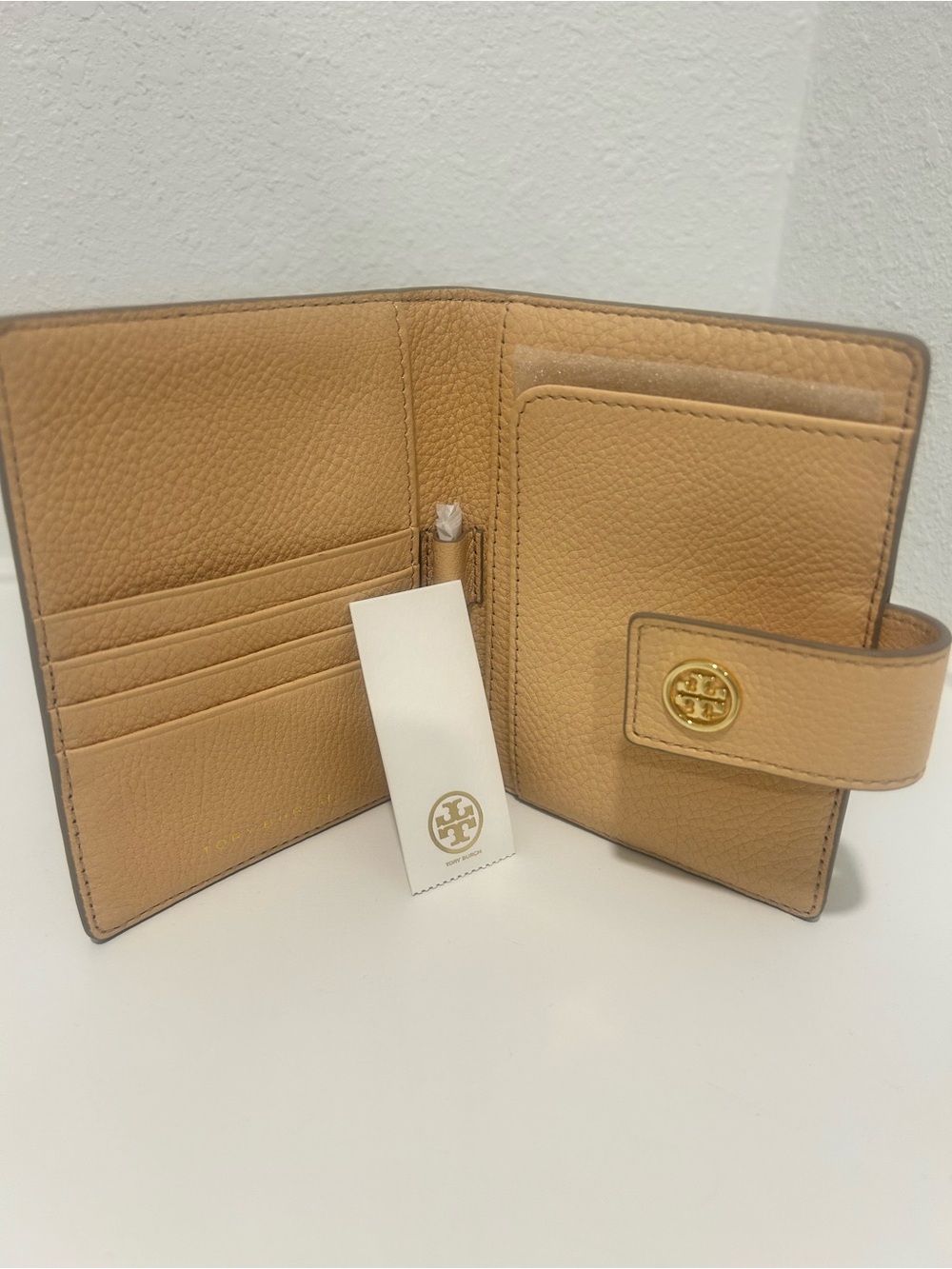 TORY BURCH Beige Pebbled Leather Wallet (NEW) - Picture 4 of 8